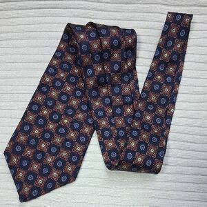 Classic Navy and Burgundy Geometric Men's Tie